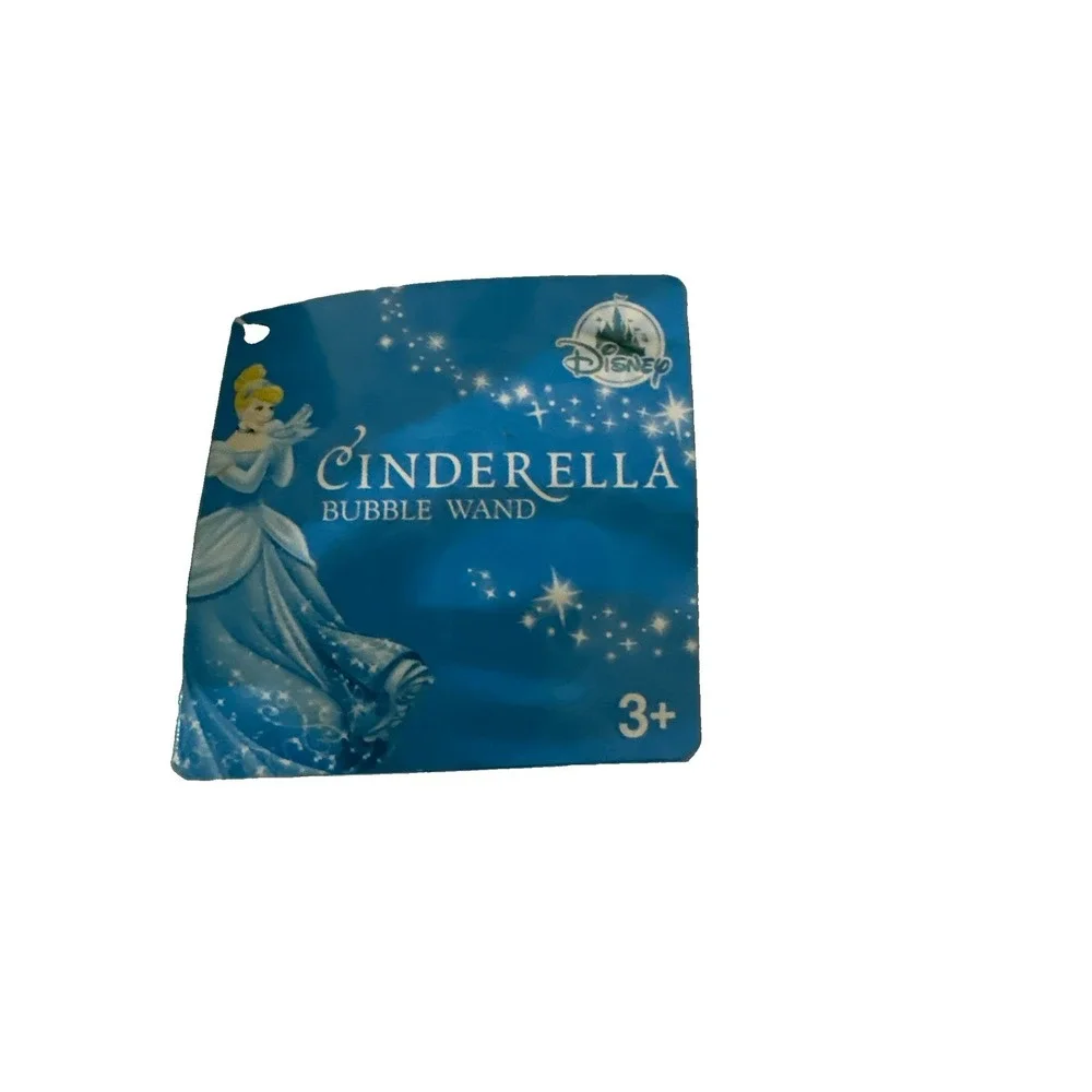 Disney Parks Cinderella Carriage Coach Light Up Glow Color Change Bubble Blower